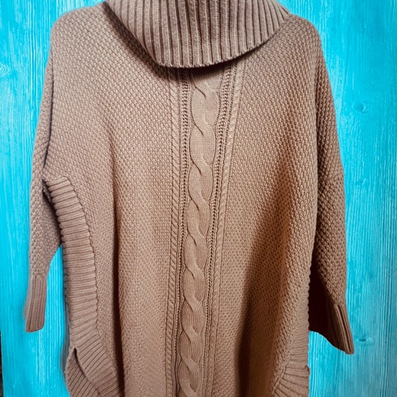 Express longer sweater great with leggings! - Picture 5 of 8